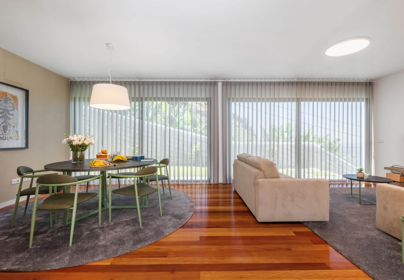 Villa em Ribeira Brava - Atlantic Pebble Villa