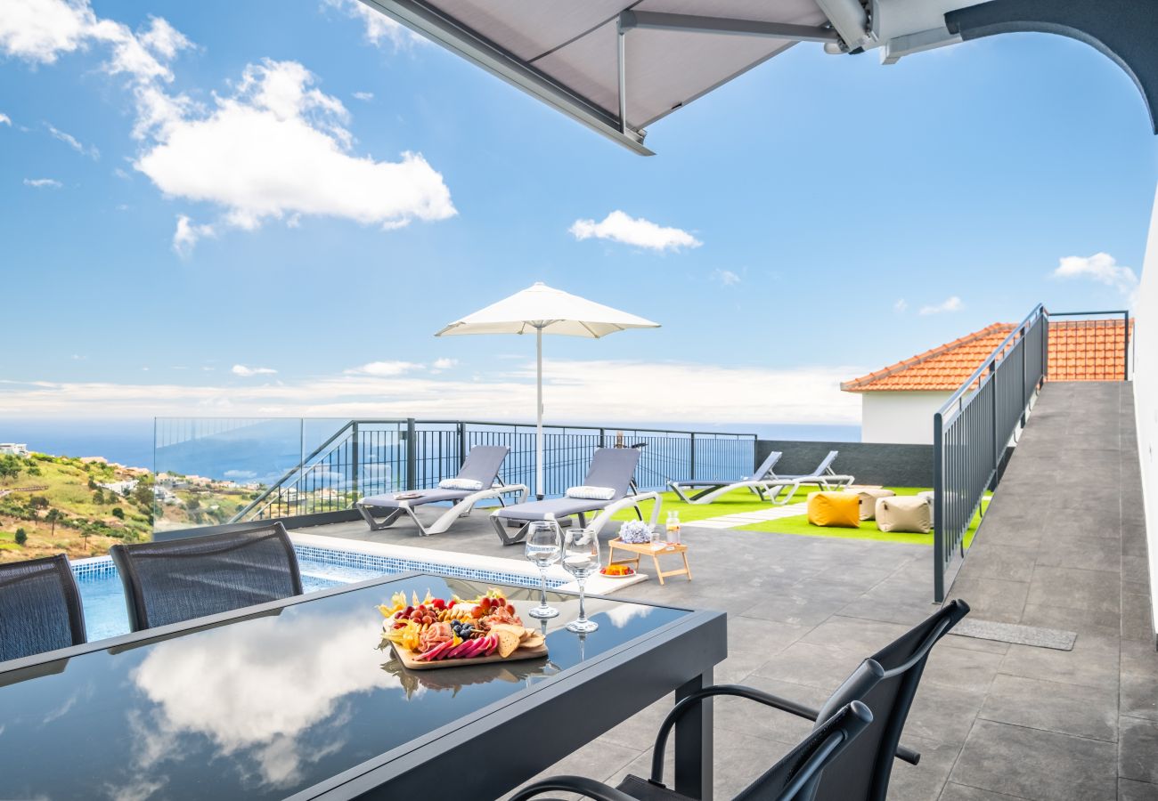 Apartamento em Calheta - Orinoco Sunset House II - Private Pool & Garden