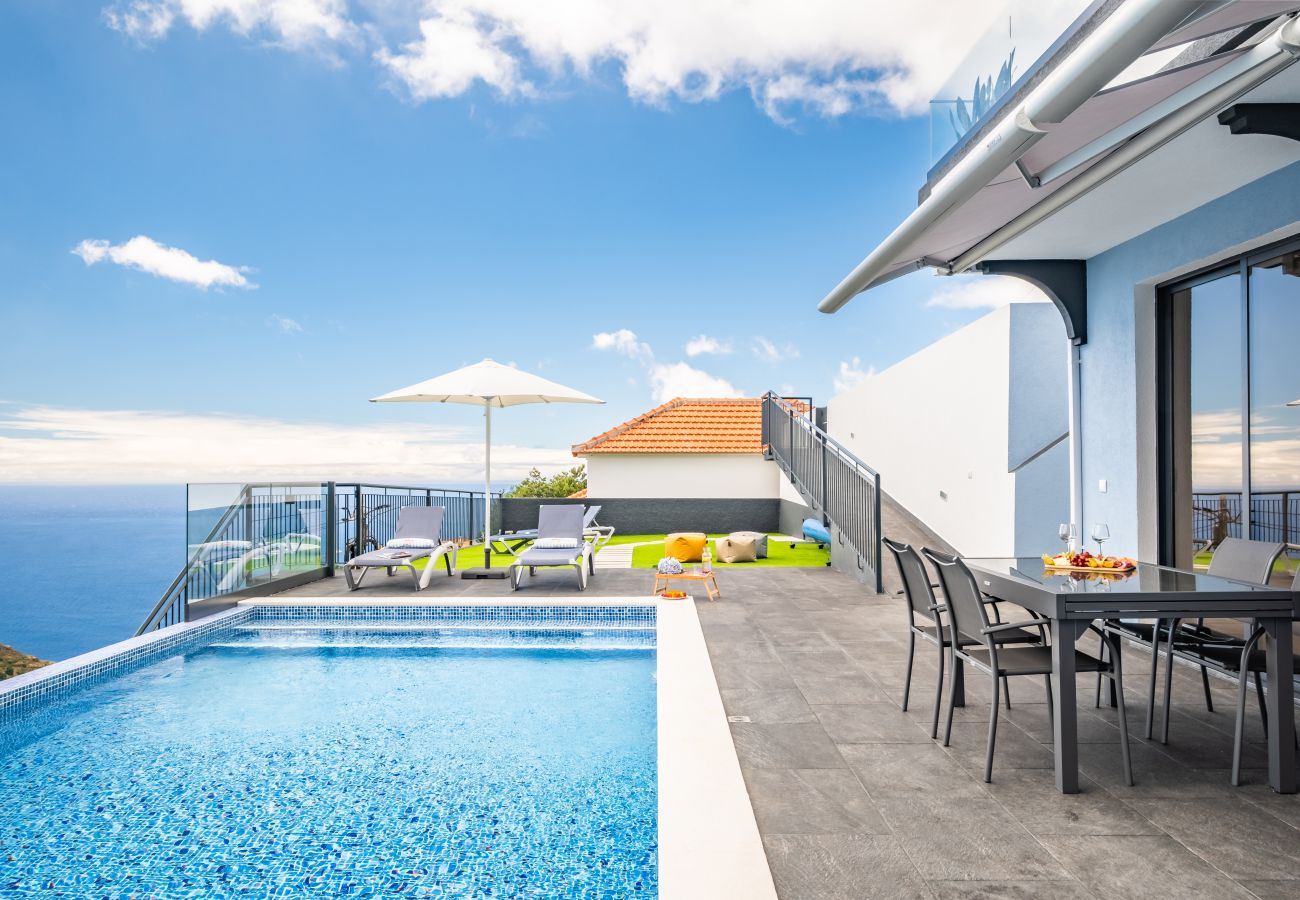 Apartamento em Calheta - Orinoco Sunset House II - Private Pool & Garden