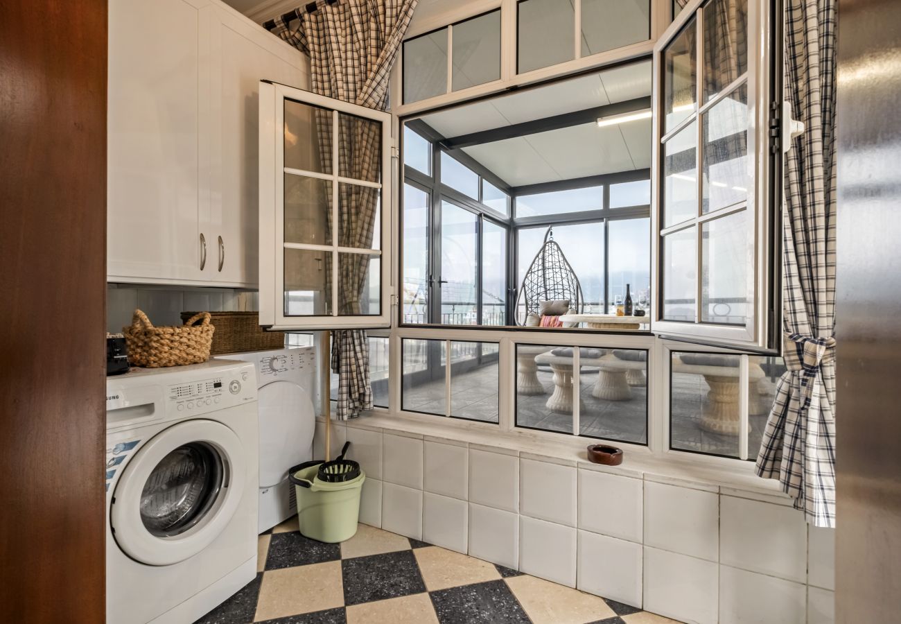 Apartamento em Câmara de Lobos - Ocean Hill View By Zest&Guest