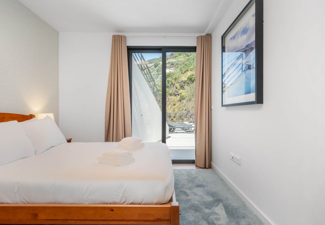Villa in Ribeira Brava - Atlantic Pebble Villa