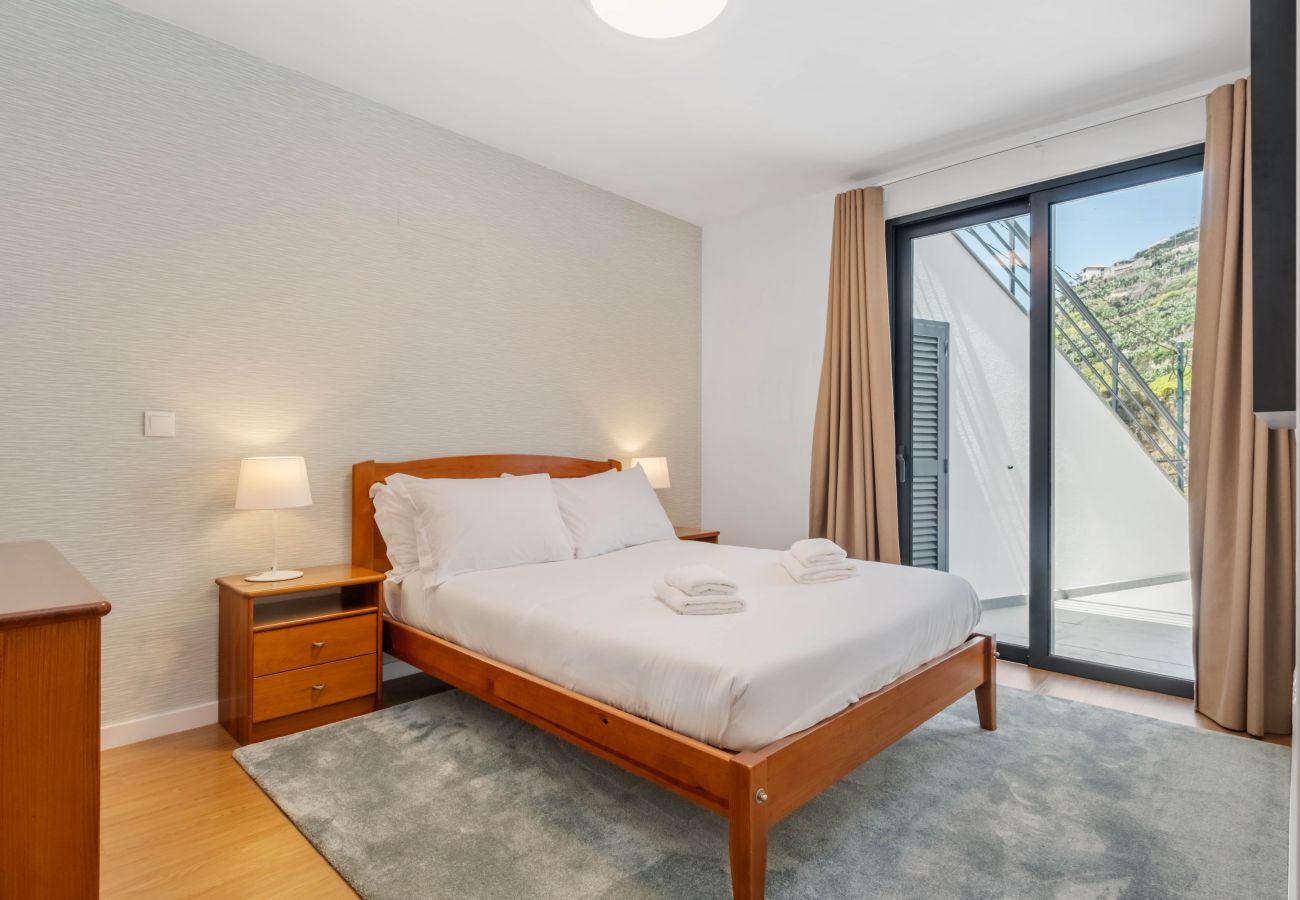 Villa in Ribeira Brava - Atlantic Pebble Villa
