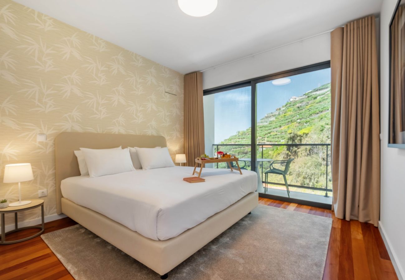 Villa in Ribeira Brava - Atlantic Pebble Villa