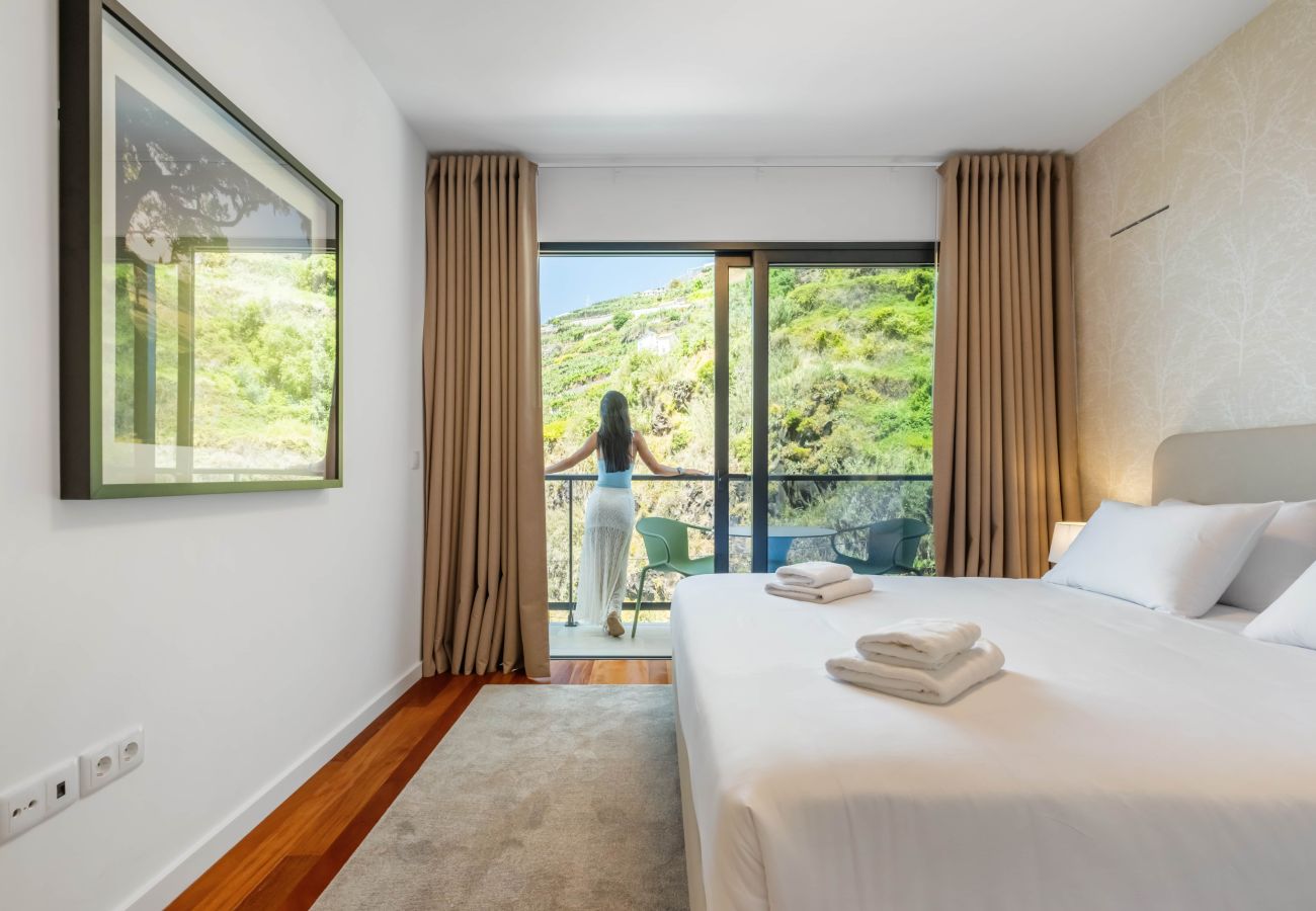 Villa in Ribeira Brava - Atlantic Pebble Villa