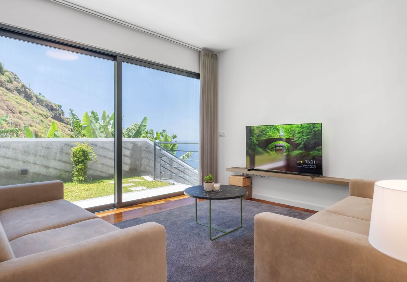 Villa in Ribeira Brava - Atlantic Pebble Villa