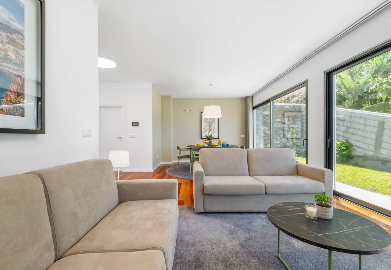 Villa in Ribeira Brava - Atlantic Pebble Villa