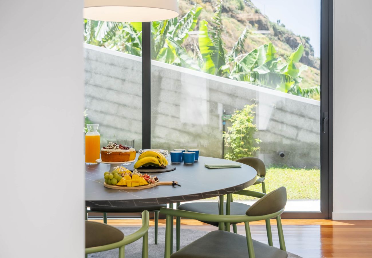 Villa in Ribeira Brava - Atlantic Pebble Villa