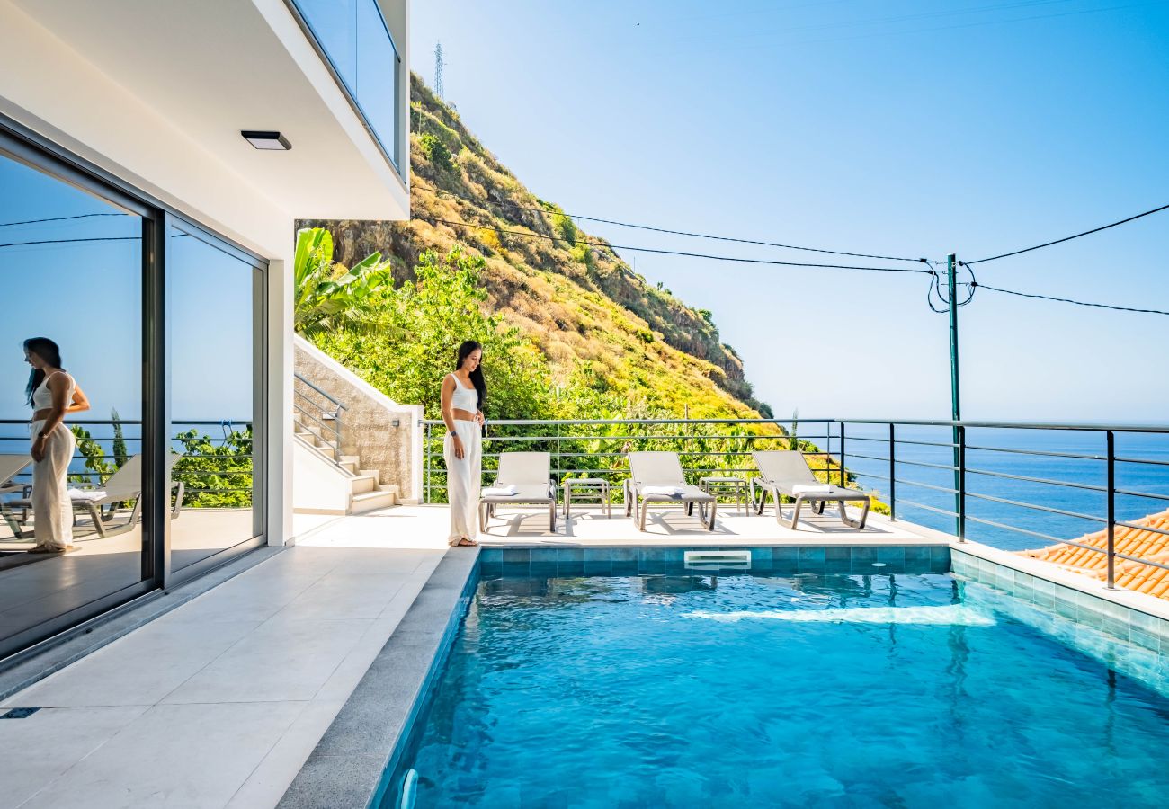 Villa in Ribeira Brava - Atlantic Pebble Villa