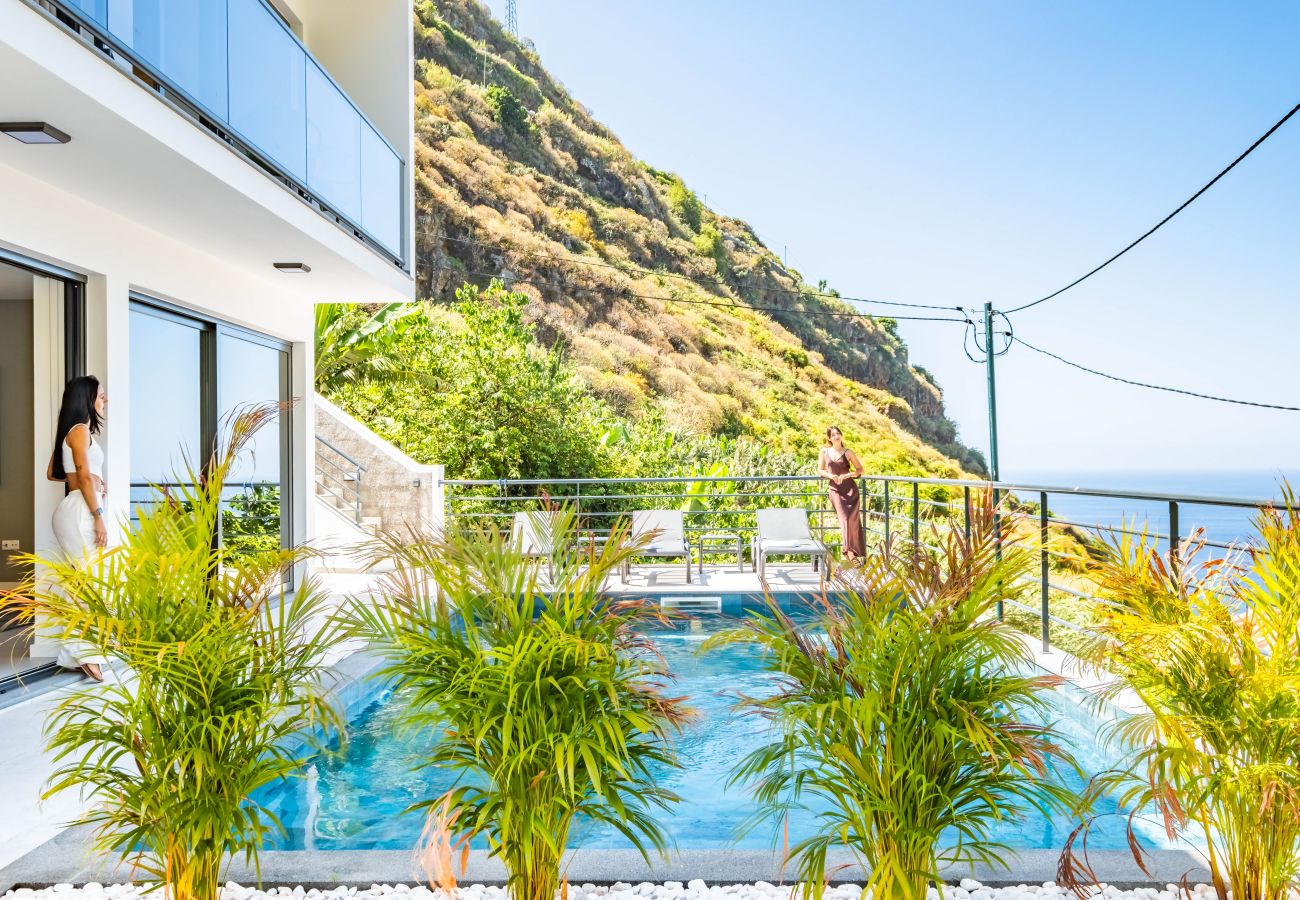 Villa in Ribeira Brava - Atlantic Pebble Villa