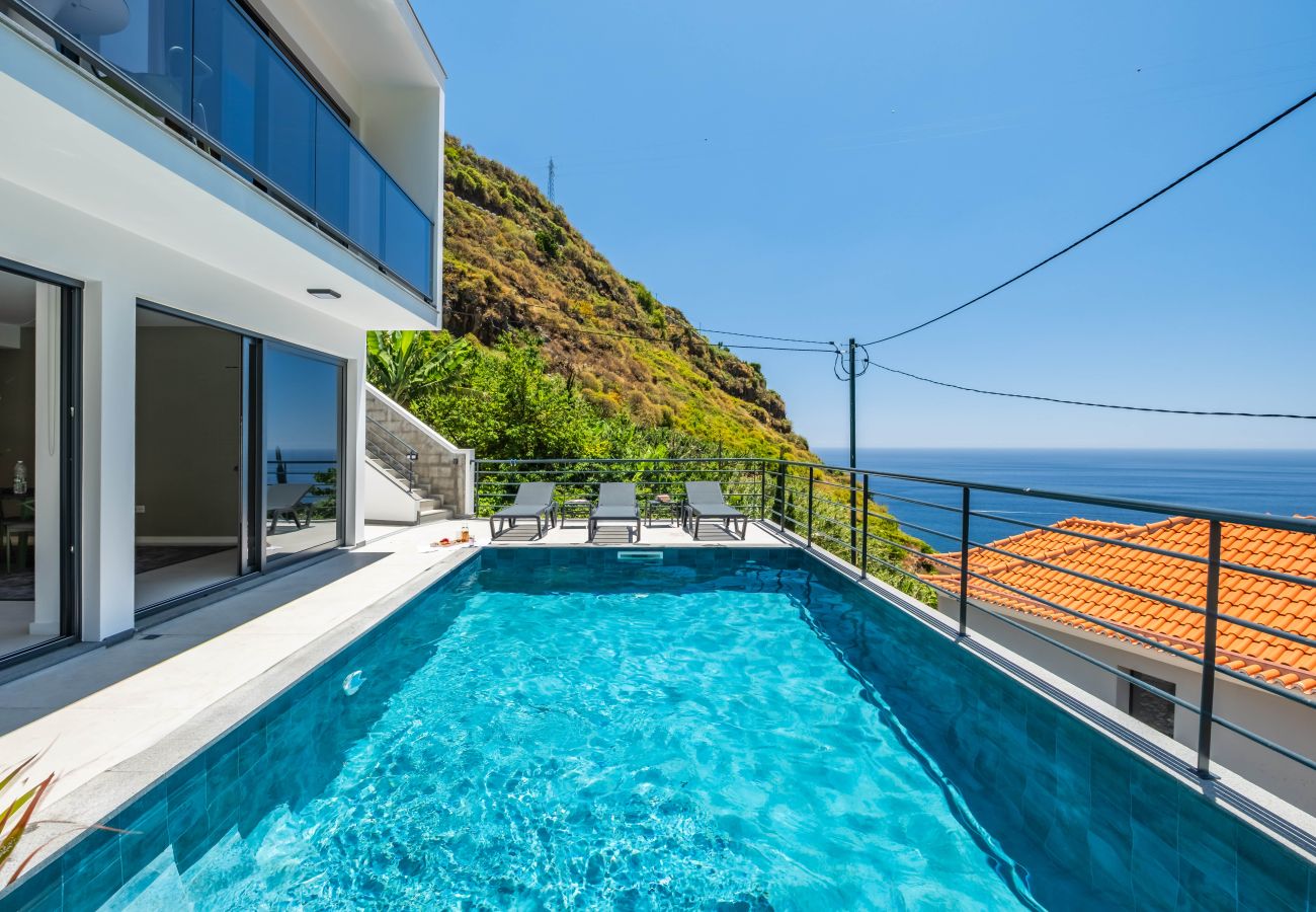 Villa in Ribeira Brava - Atlantic Pebble Villa