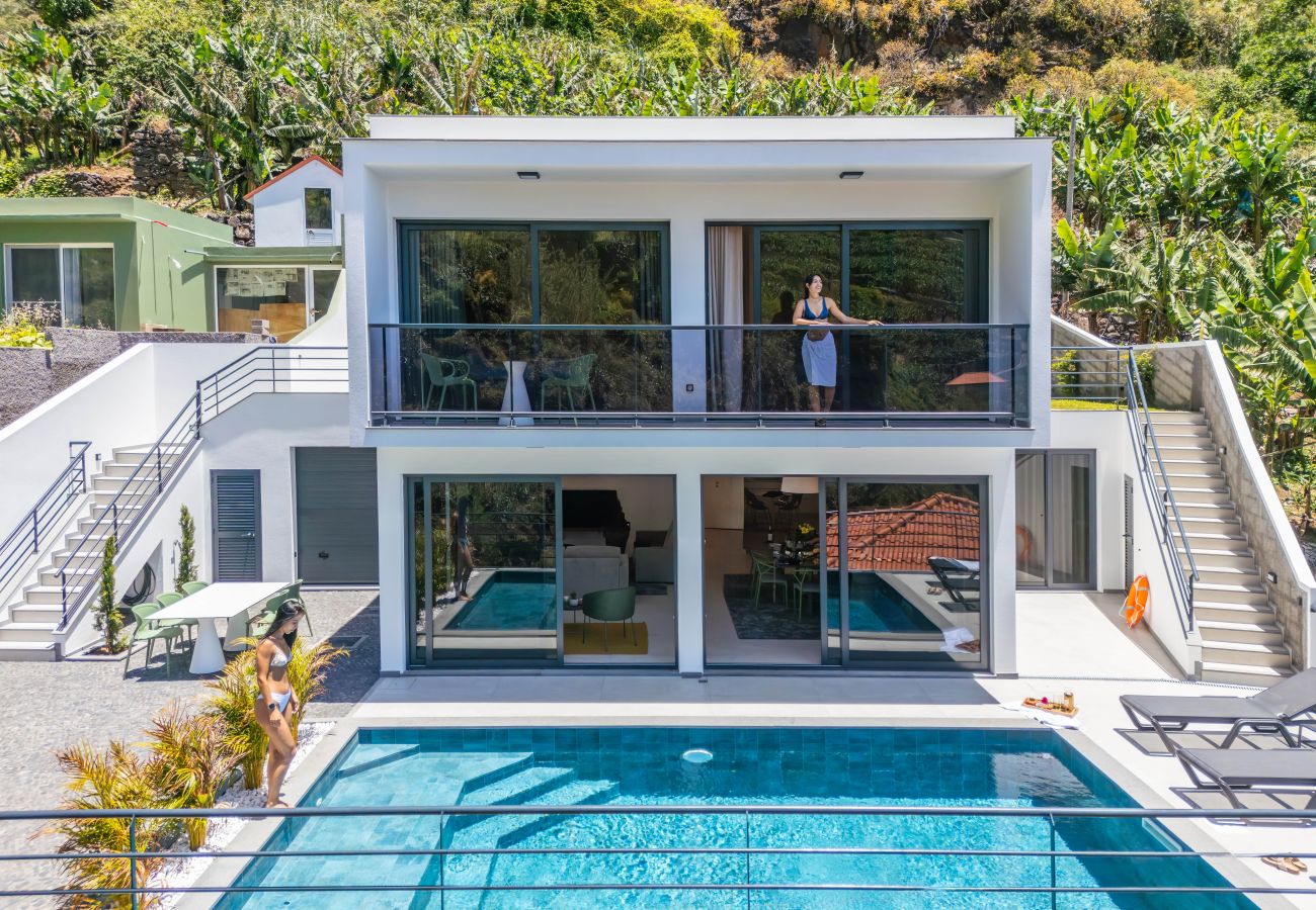 Villa in Ribeira Brava - Atlantic Pebble Villa