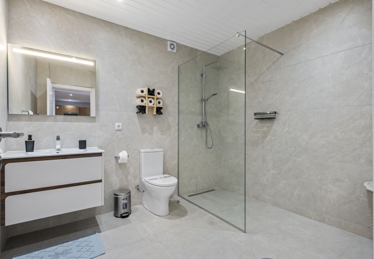 Apartment in Calheta - Orinoco Sunset House II - Private Pool & Garden