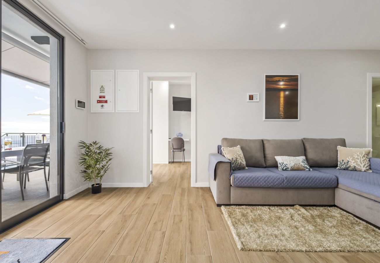 Apartment in Calheta - Orinoco Sunset House II - Private Pool & Garden