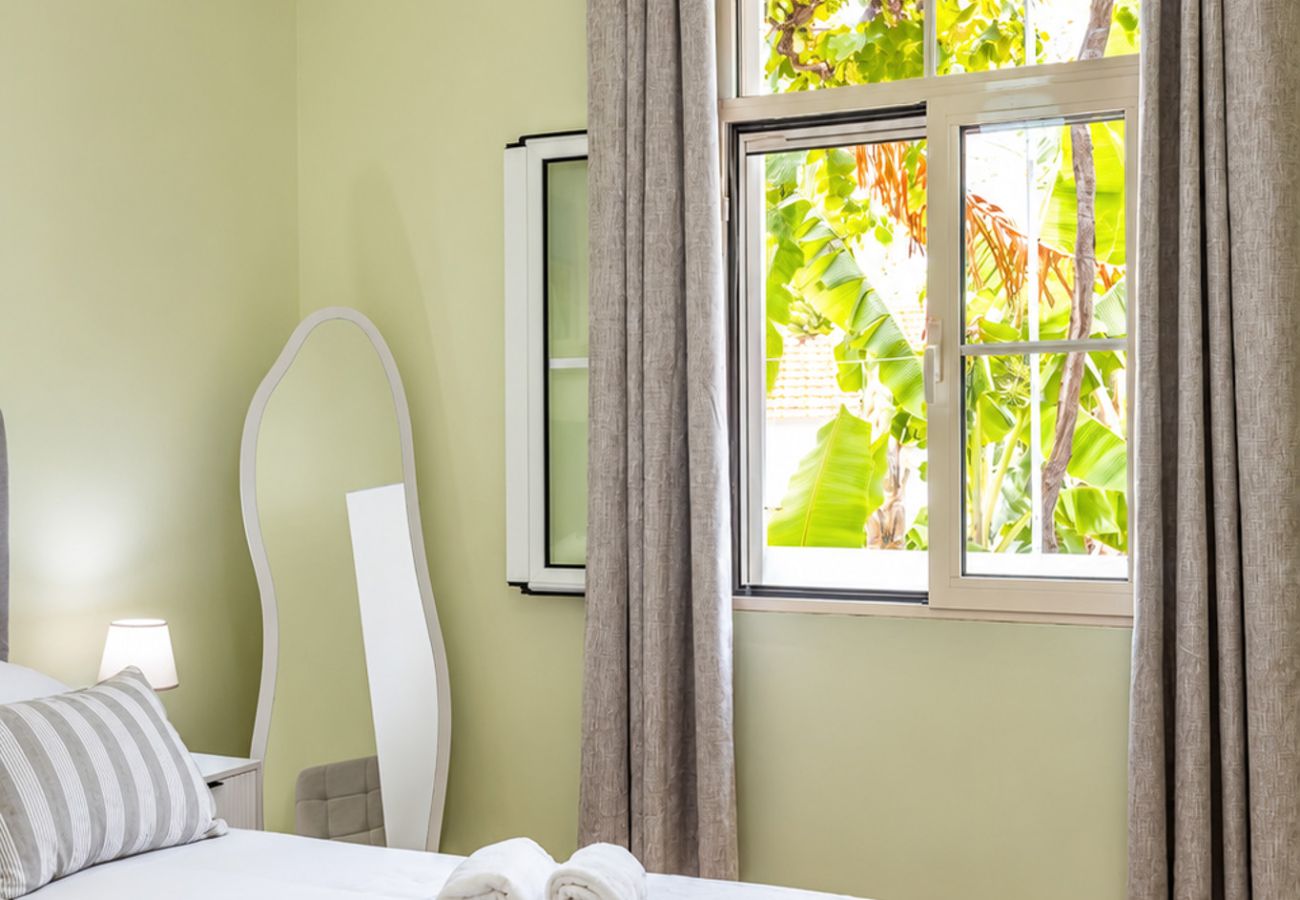 House in Funchal - Smile House by Zest and Guest